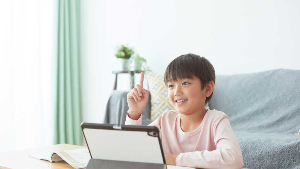 Cách học online hiệu quả: Từ thụ động sang chủ động