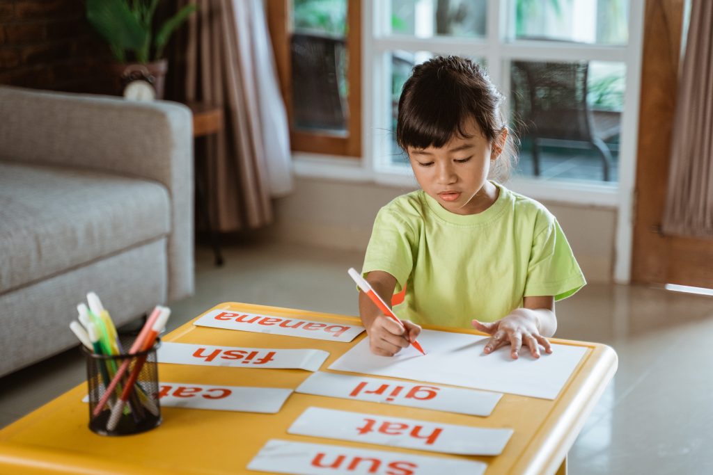 Cách học tiếng Anh hiệu quả cho học sinh: Lộ trình học đúng giúp tiến bộ nhanh