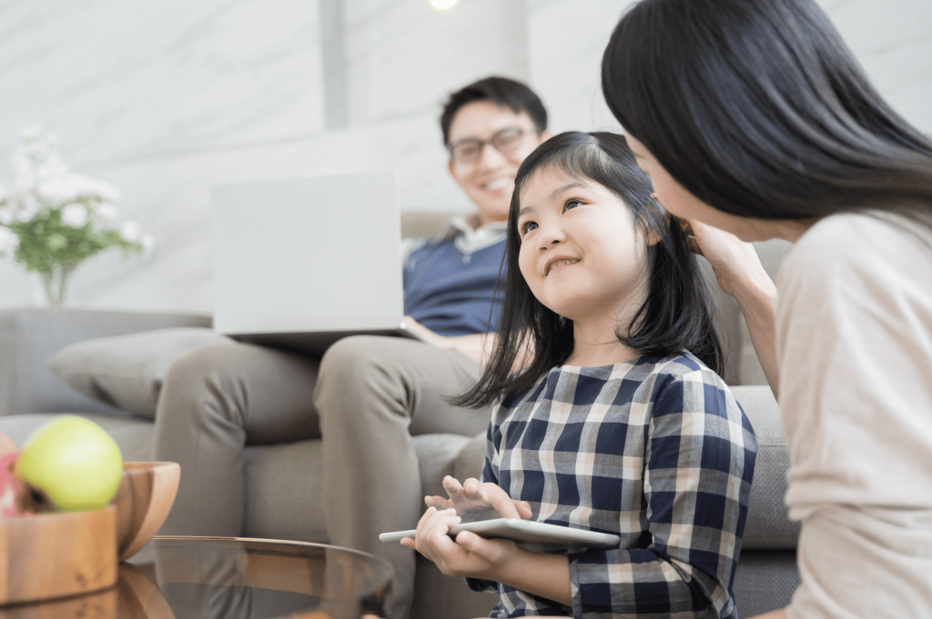 5 cách giao tiếp hiệu quả với con giúp trẻ hợp tác và tự giác học